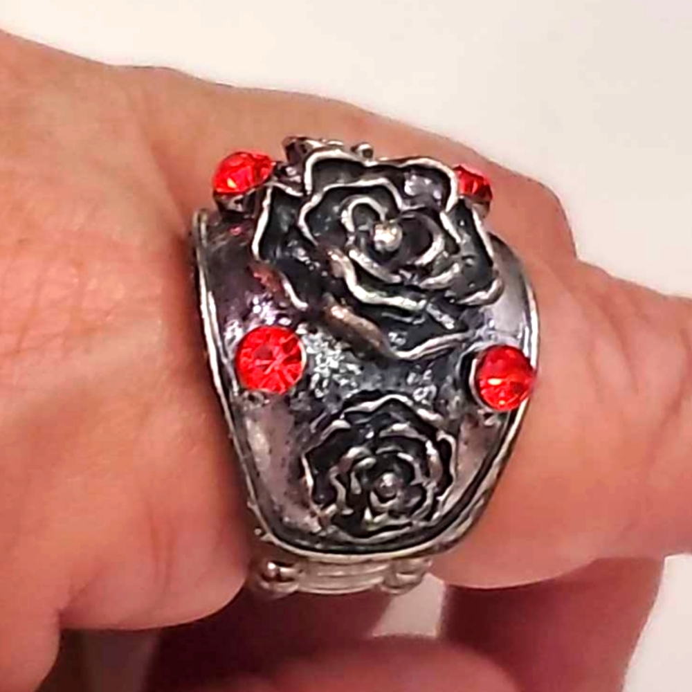Large Antique-Silver Raised Rose Ring With Ruby Red Rhinestones Adjustable Band